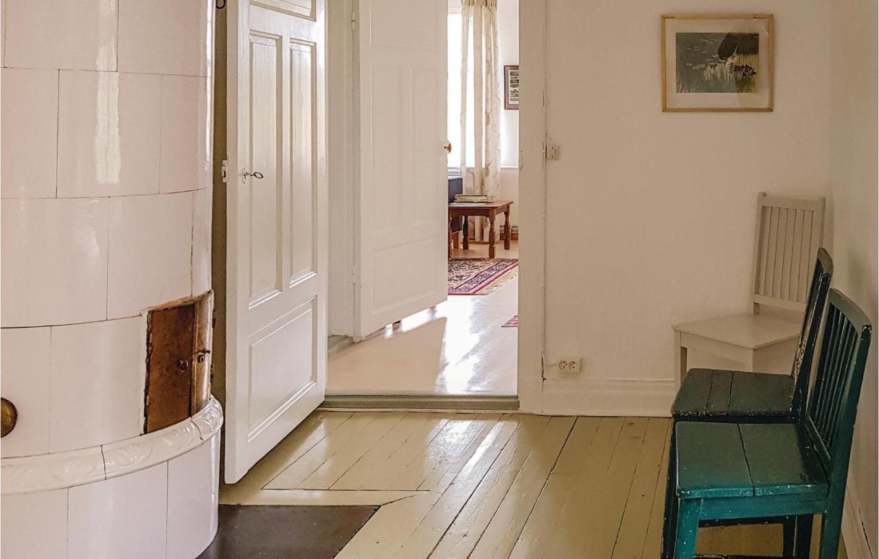 Nice Home In Mantorp With Kitchen Zewnętrze zdjęcie